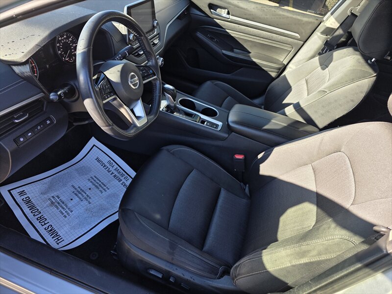 2019 Nissan Altima 2.5 SV - Photo 10 - Brainerd, MN 56401