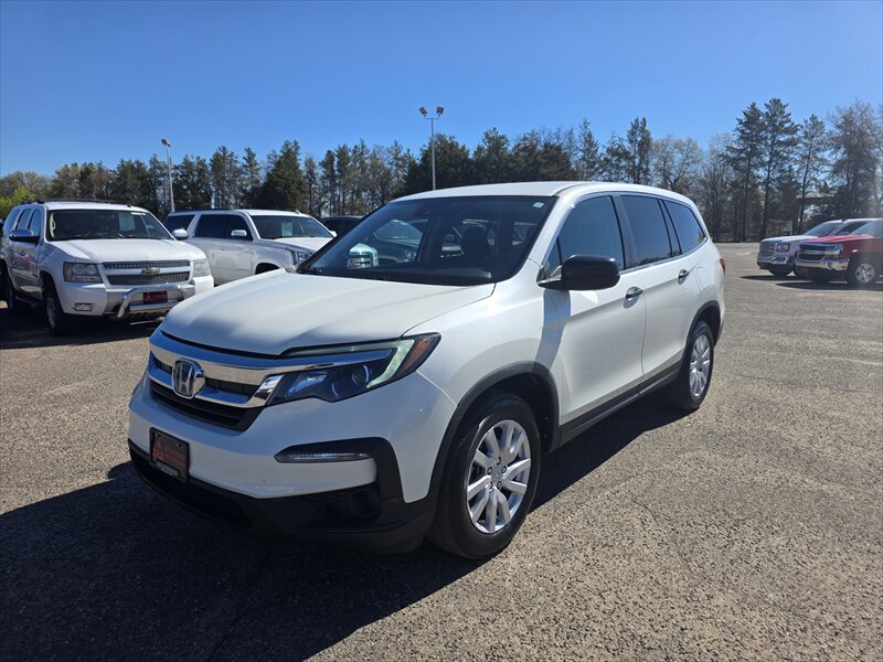 2019 Honda Pilot LX   - Photo 1 - Brainerd, MN 56401