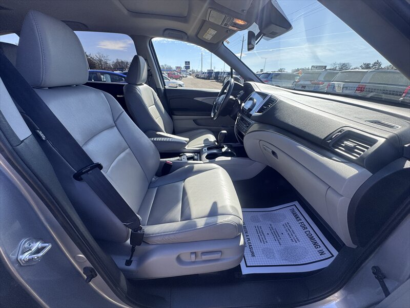 2017 Honda Pilot EX-L w/Honda Sensing - Photo 12 - Brainerd, MN 56401