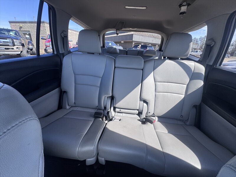 2017 Honda Pilot EX-L w/Honda Sensing - Photo 24 - Brainerd, MN 56401