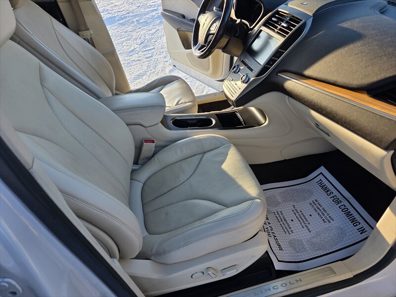 2015 Lincoln MKC - Photo 19 - Brainerd, MN 56401