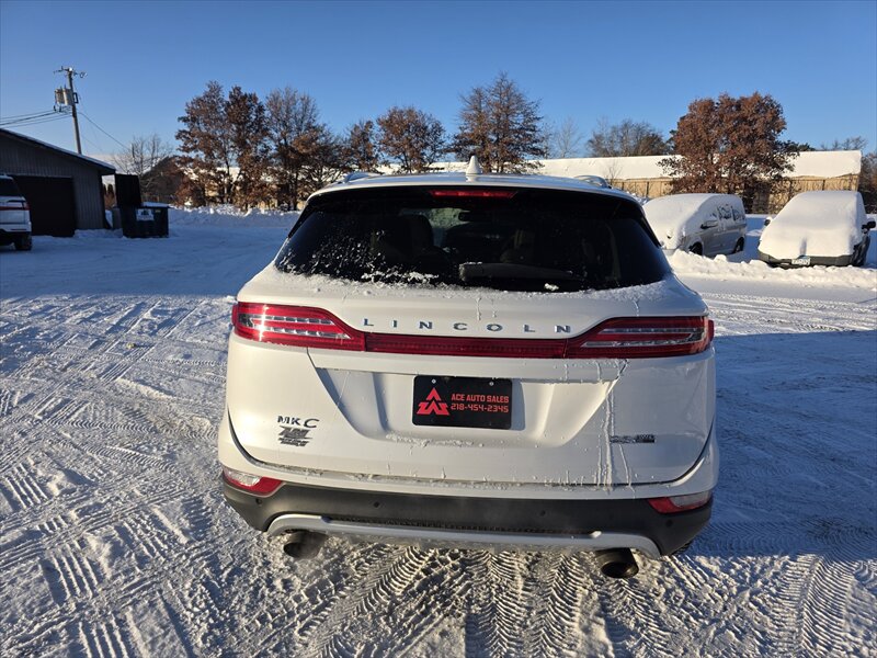 2015 Lincoln MKC - Photo 5 - Brainerd, MN 56401