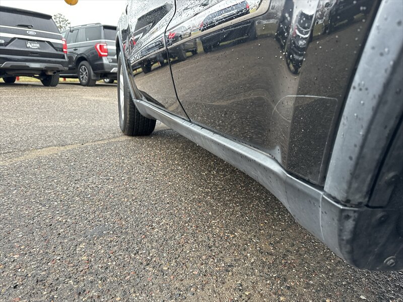 2012 Jeep Grand Cherokee Laredo X - Photo 5 - Brainerd, MN 56401