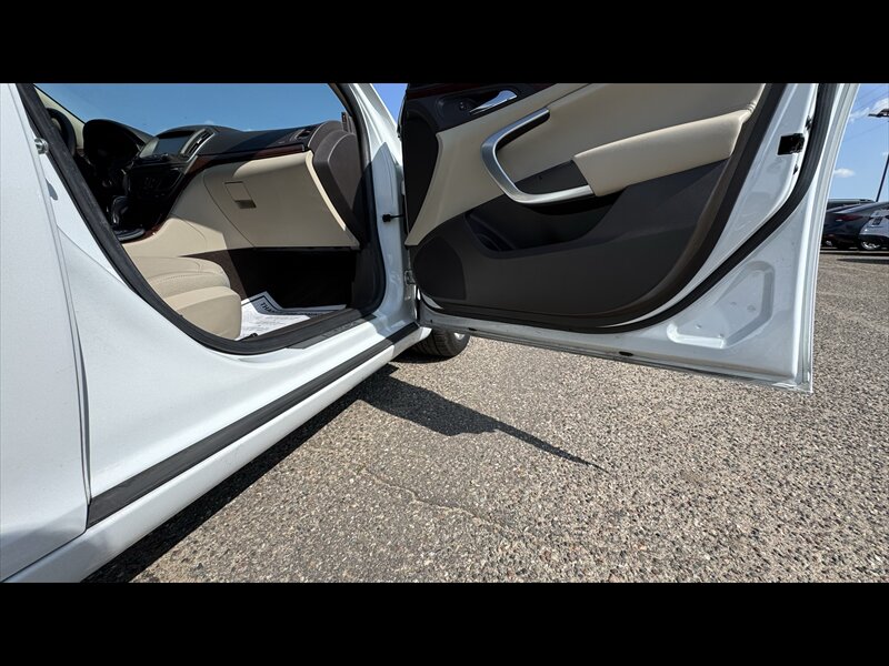 2016 Buick Regal - Photo 11 - Brainerd, MN 56401