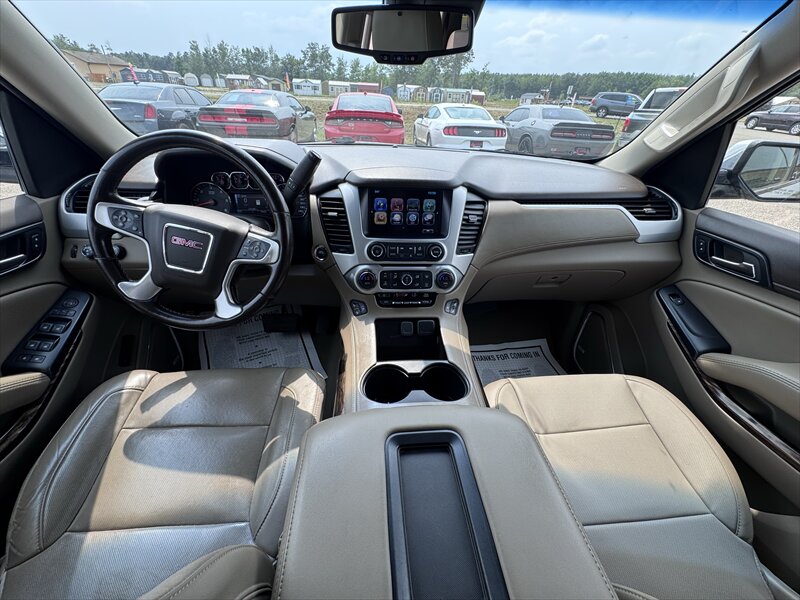 2019 GMC Yukon XL SLT - Photo 13 - Brainerd, MN 56401