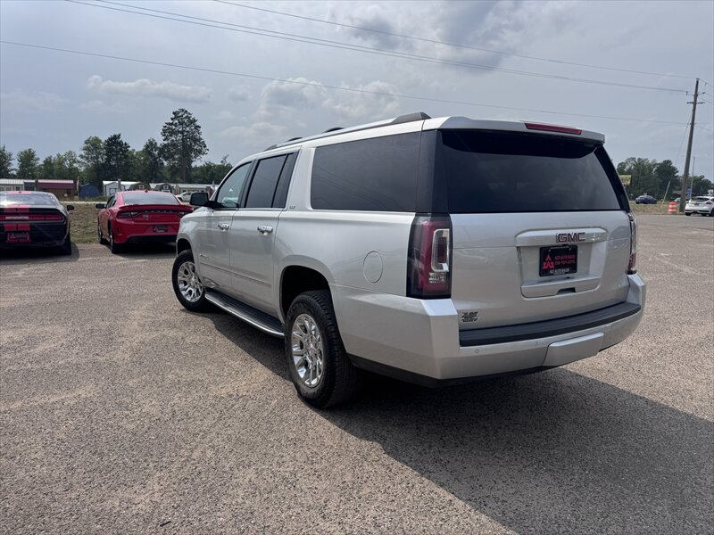 2019 GMC Yukon XL SLT - Photo 7 - Brainerd, MN 56401