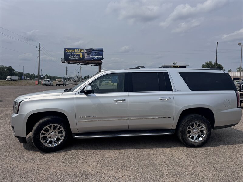 2019 GMC Yukon XL SLT - Photo 8 - Brainerd, MN 56401