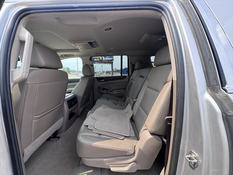 2019 GMC Yukon XL SLT - Photo 10 - Brainerd, MN 56401