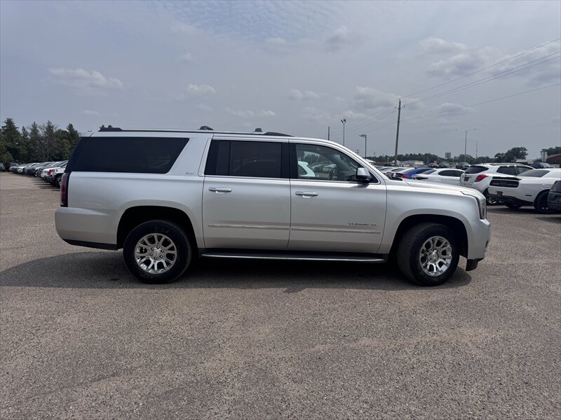 2019 GMC Yukon XL SLT - Photo 4 - Brainerd, MN 56401