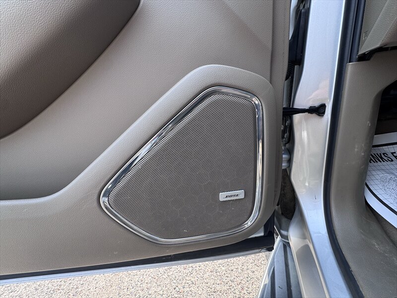 2019 GMC Yukon XL SLT - Photo 18 - Brainerd, MN 56401