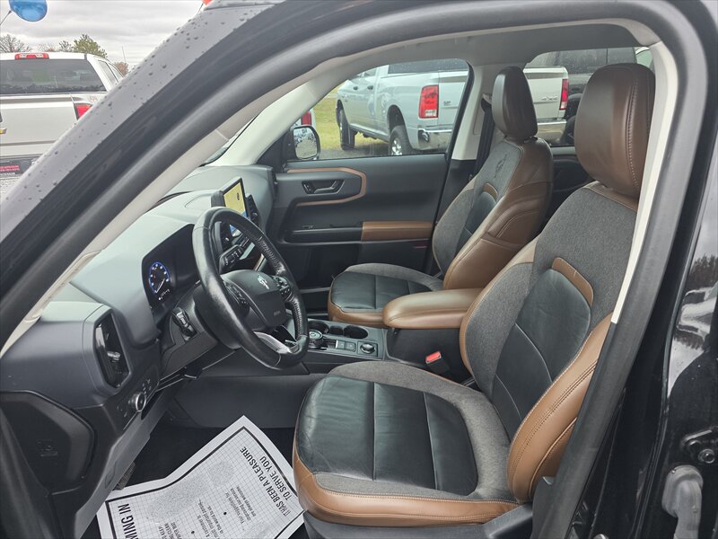 2022 Ford Bronco Outer Banks - Photo 9 - Brainerd, MN 56401