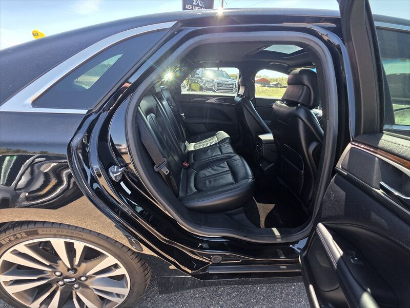 2017 Lincoln MKZ/Zephyr Select - Photo 8 - Brainerd, MN 56401