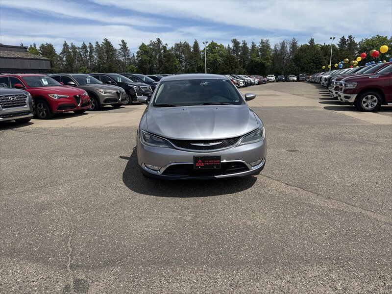 2015 Chrysler 200 Series C - Photo 7 - Brainerd, MN 56401