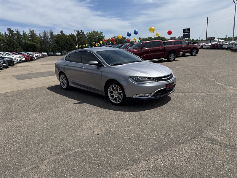 2015 Chrysler 200 Series C - Photo 2 - Brainerd, MN 56401