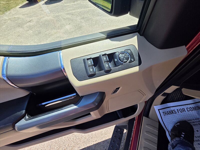 2016 Ford F-150 XLT - Photo 8 - Brainerd, MN 56401