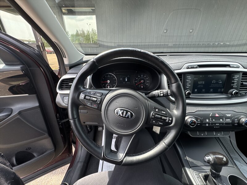 2018 Kia Sorento LX - Photo 14 - Brainerd, MN 56401