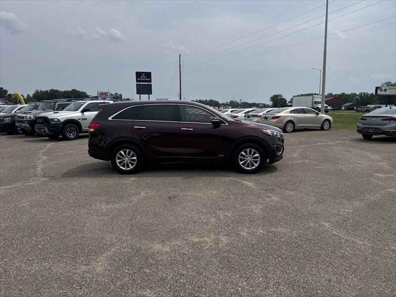 2018 Kia Sorento LX - Photo 6 - Brainerd, MN 56401