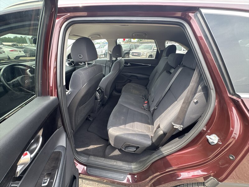 2018 Kia Sorento LX - Photo 18 - Brainerd, MN 56401