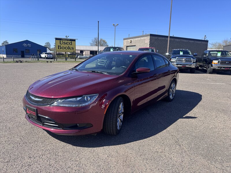 2015 Chrysler 200 Series S   - Photo 1 - Brainerd, MN 56401