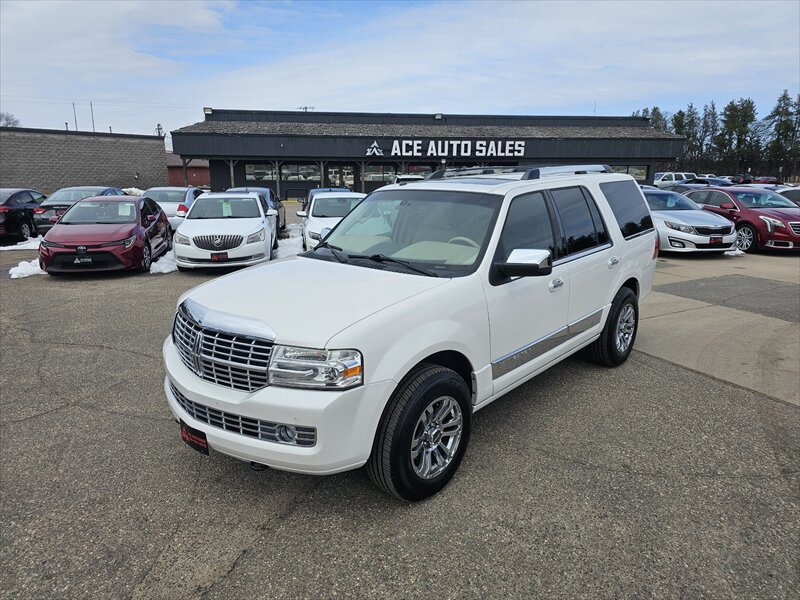 2013 Lincoln Navigator   - Photo 1 - Brainerd, MN 56401