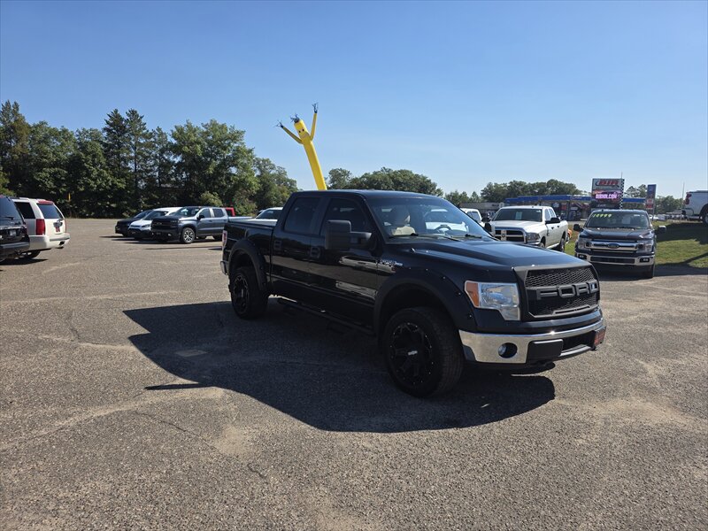 2014 Ford F-150 XLT photo 2