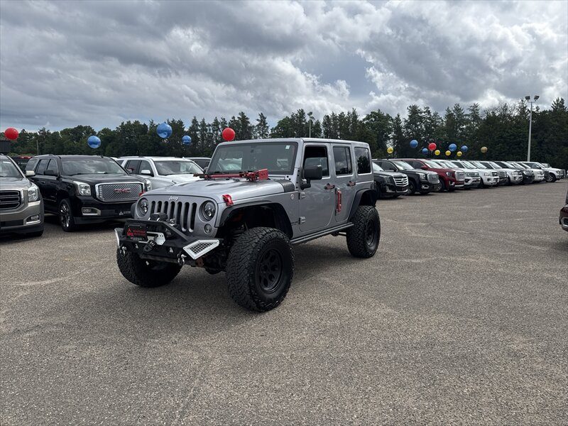 2015 Jeep Wrangler Unlimited Rubicon   - Photo 1 - Brainerd, MN 56401