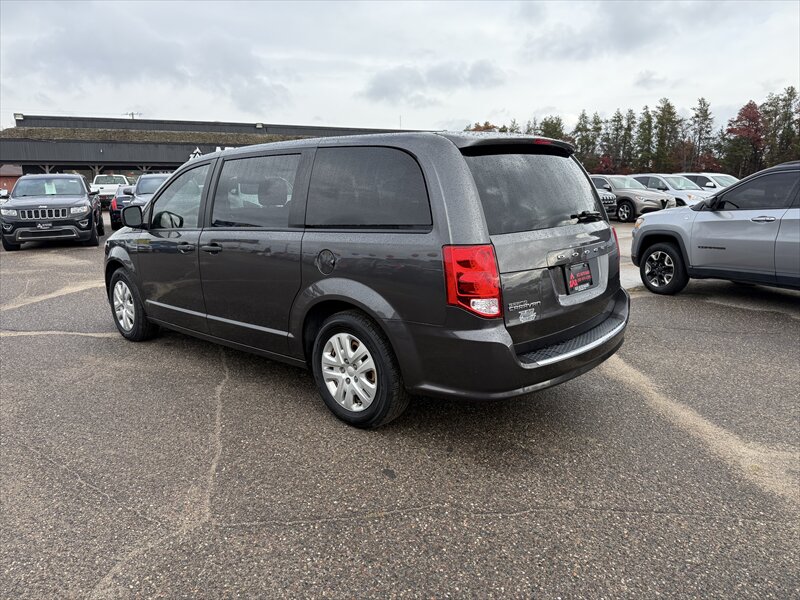 2019 Dodge Grand Caravan SE - Photo 4 - Brainerd, MN 56401