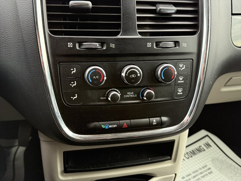 2019 Dodge Grand Caravan SE - Photo 14 - Brainerd, MN 56401