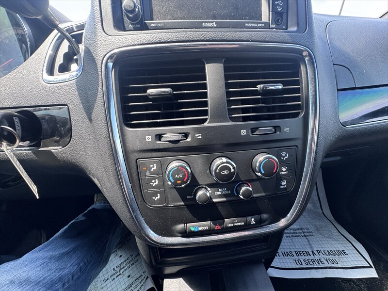 2019 Dodge Grand Caravan SE - Photo 13 - Brainerd, MN 56401