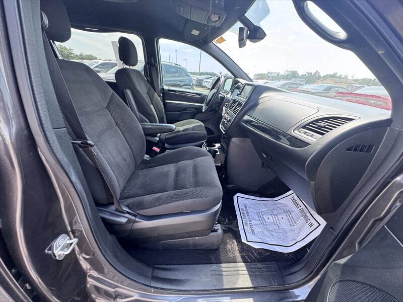 2019 Dodge Grand Caravan SE - Photo 10 - Brainerd, MN 56401