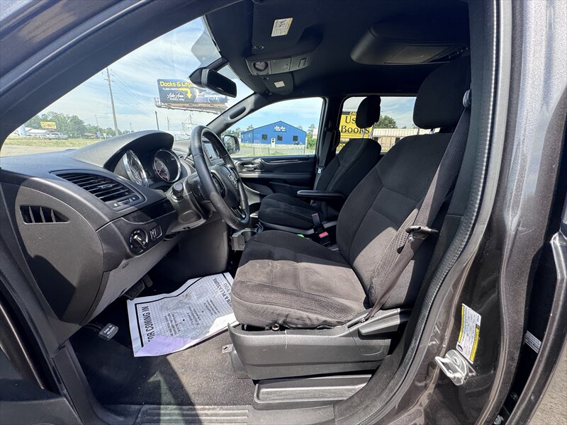 2019 Dodge Grand Caravan SE - Photo 9 - Brainerd, MN 56401