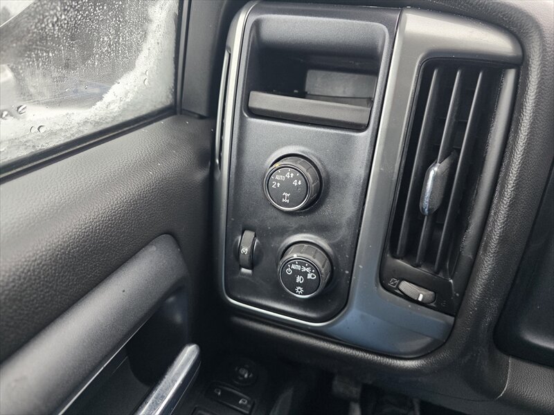 2014 Chevrolet Silverado 1500 LT Z71 - Photo 15 - Brainerd, MN 56401