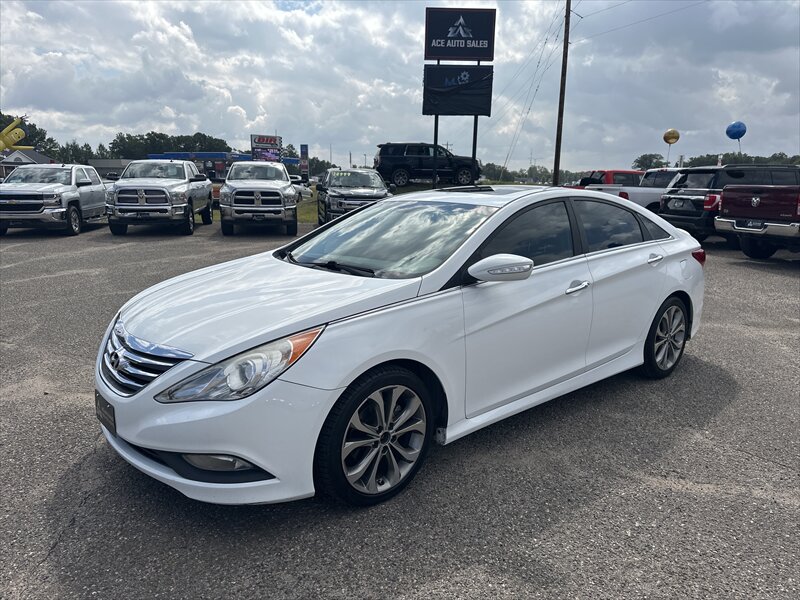 2014 Hyundai Sonata SE - Photo 1 - Brainerd, MN 56401