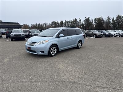2015 Toyota Sienna LE 7-Passenger Auto Access Seat Van