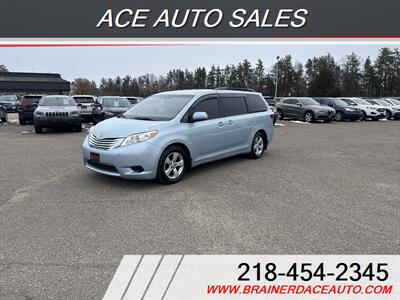 2015 Toyota Sienna LE 7-Passenger Auto Access Seat Van