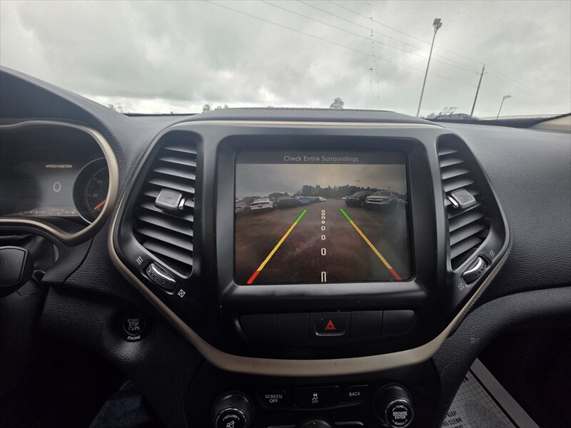 2015 Jeep Cherokee Limited - Photo 14 - Brainerd, MN 56401