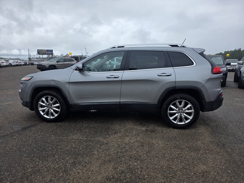 2015 Jeep Cherokee Limited - Photo 6 - Brainerd, MN 56401