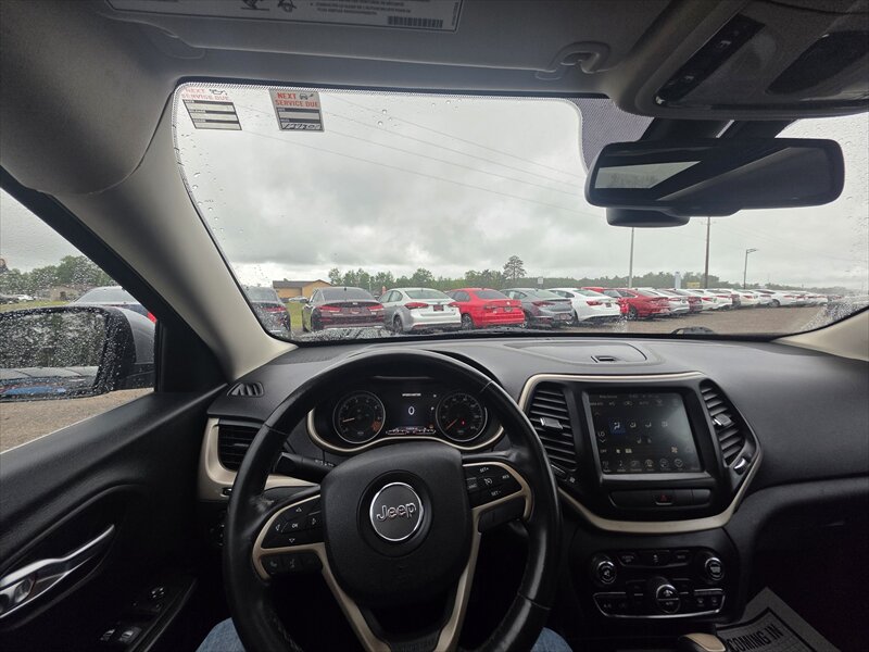 2015 Jeep Cherokee Limited - Photo 13 - Brainerd, MN 56401