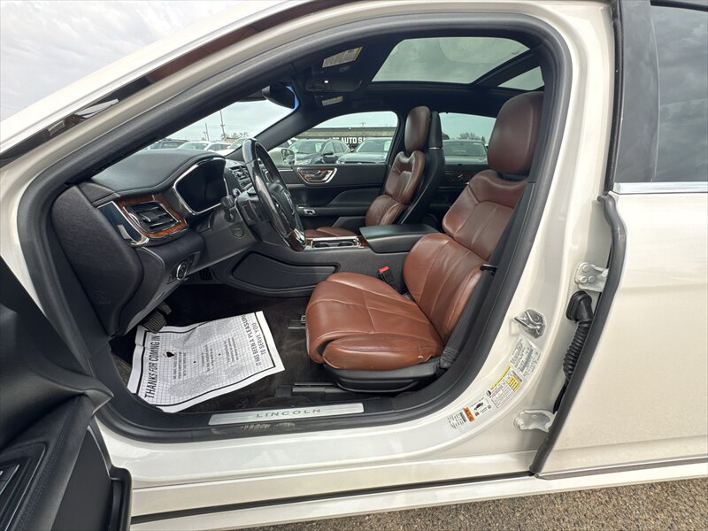 2017 Lincoln Continental Reserve - Photo 12 - Brainerd, MN 56401