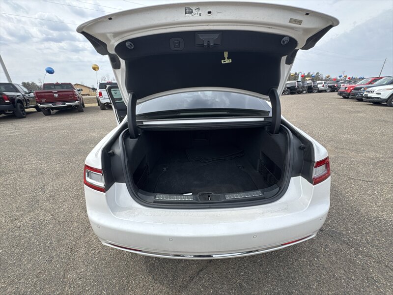 2017 Lincoln Continental Reserve - Photo 9 - Brainerd, MN 56401
