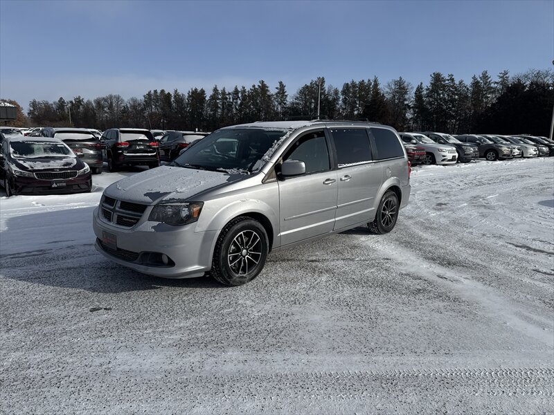 2017 Dodge Grand Caravan GT   - Photo 1 - Brainerd, MN 56401