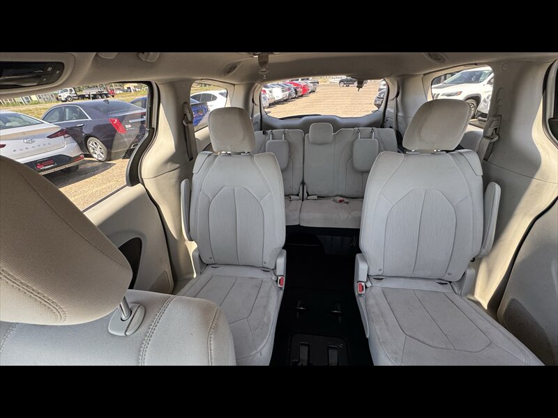 2017 Chrysler Pacifica Touring - Photo 23 - Brainerd, MN 56401