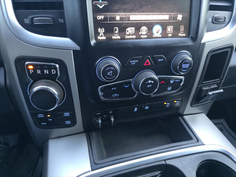 2016 RAM 1500 SLT - Photo 15 - Brainerd, MN 56401