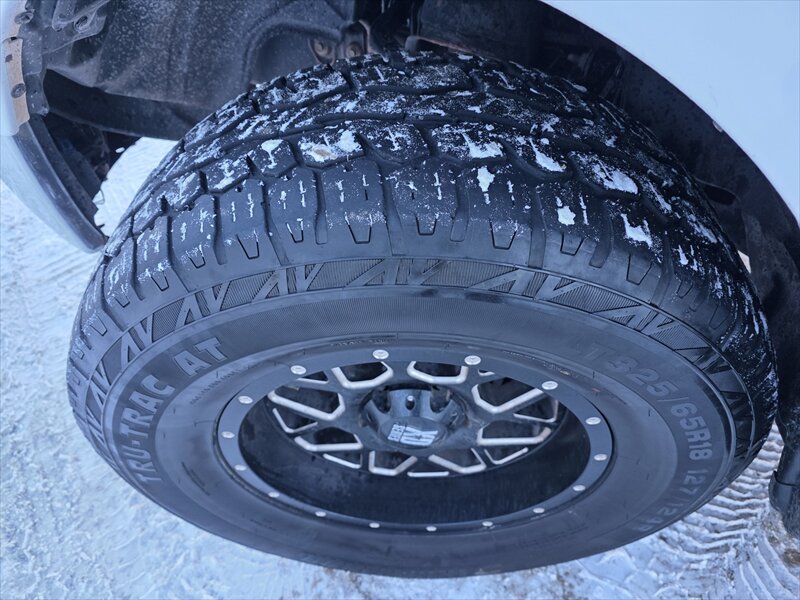 2016 RAM 1500 SLT - Photo 20 - Brainerd, MN 56401