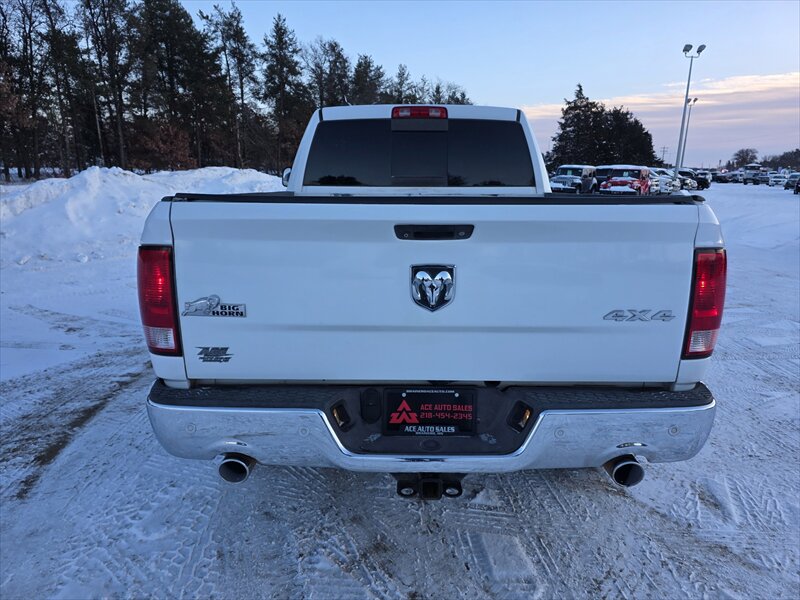 2016 RAM 1500 SLT - Photo 6 - Brainerd, MN 56401