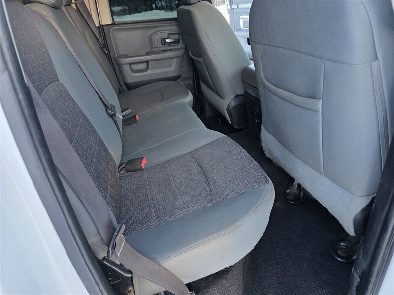 2016 RAM 1500 SLT - Photo 17 - Brainerd, MN 56401