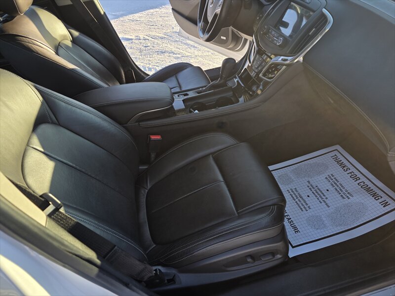 2014 Buick Lacrosse Premium I - Photo 16 - Brainerd, MN 56401