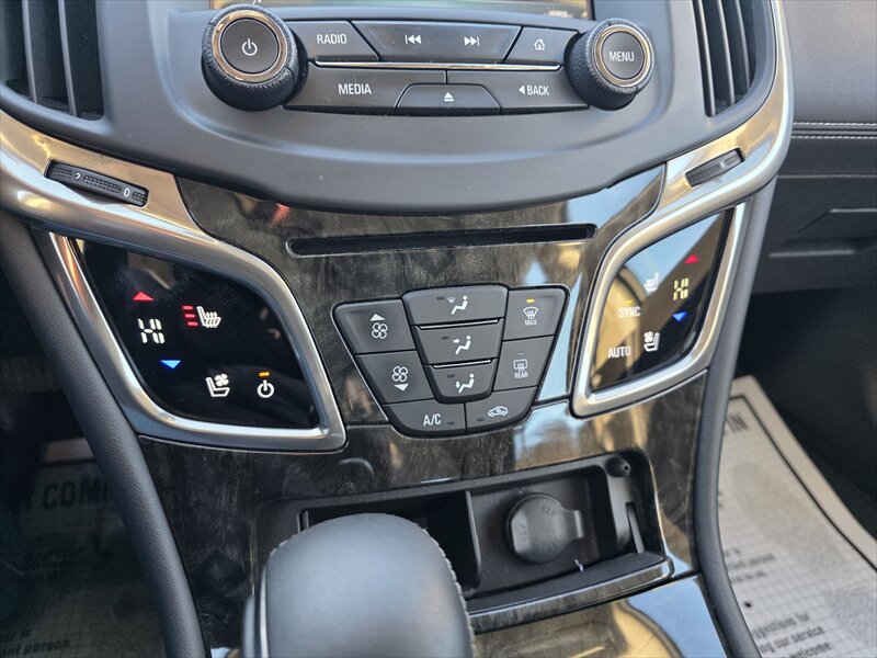 2014 Buick Lacrosse Premium I - Photo 19 - Brainerd, MN 56401