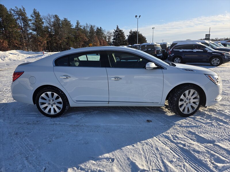 2014 Buick Lacrosse Premium I - Photo 4 - Brainerd, MN 56401