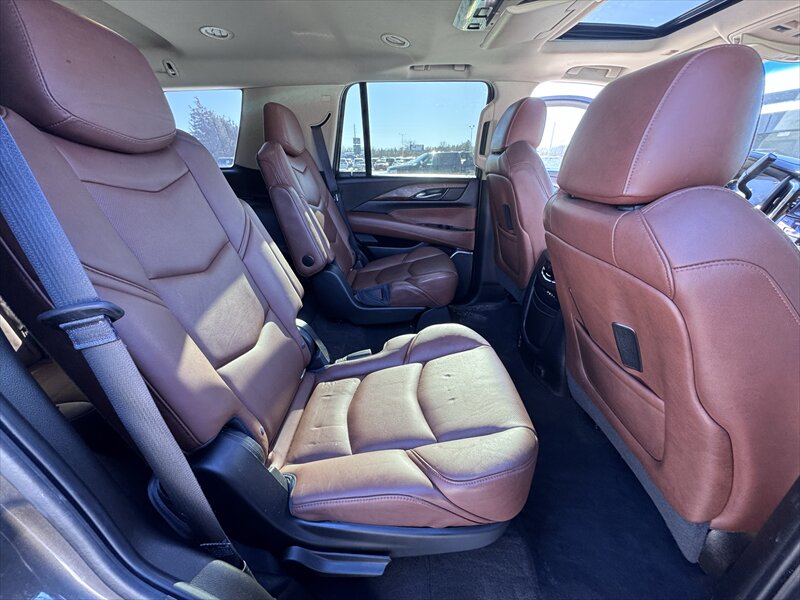 2016 Cadillac Escalade Premium Collection - Photo 24 - Brainerd, MN 56401